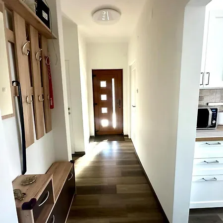 Marosmenti Vendeghaz Appartement Gyula